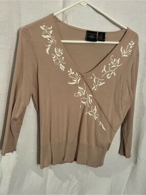 B Moss Women's Taupe V-Neck Embroidered Sweater Top